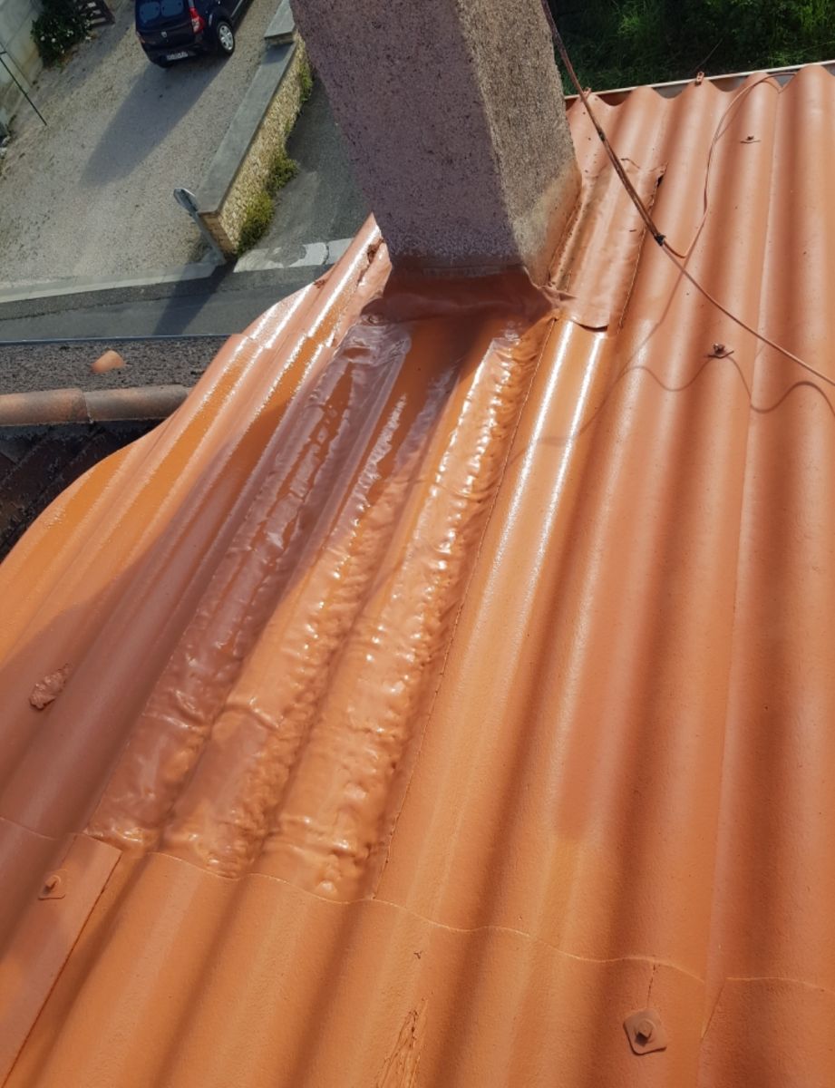 Application d'un hydrofuge coloré